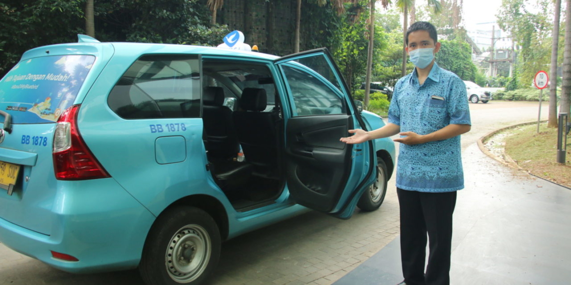 Hamdan Bluebird driver after vaccination - Business Profesional Portal