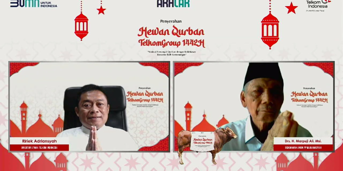 The President Director of Telkom Group and , the Treasurer of Muhammadiyah Central Board Marpuji Ali