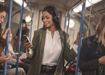 Jabra Evolve2 75 Lifestyle_3_re