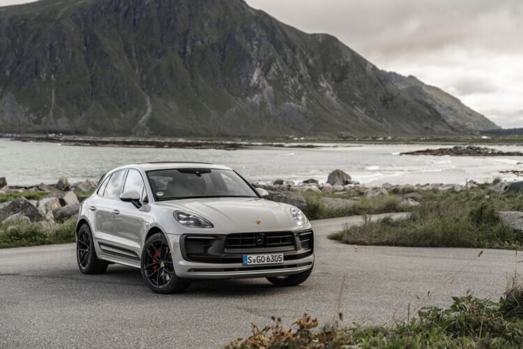 Porche's sales record 2021