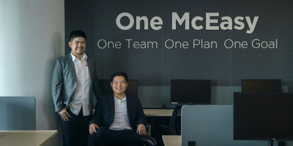 Co-founder McEasy Hendrik Ekowaluyo (left) dan Raymond Sutjiono (right)