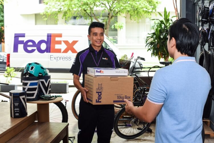 FedEx cooperates with eBay APAC