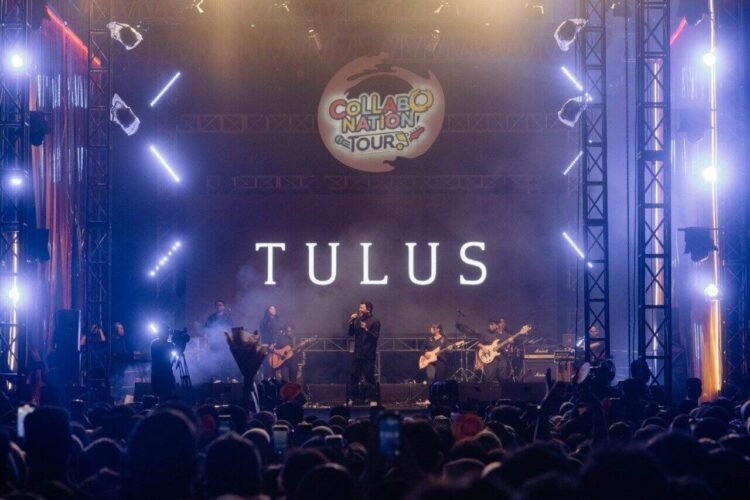 Stage performance from Tulus in Collabonation Tour Bekasi