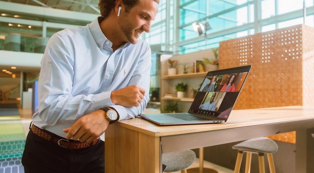 Hybrid workforce experience at Zoom