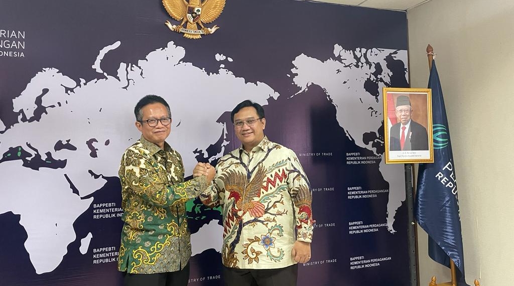 (Left to right) Task Executor Head of Bappebti Didid Noordiatmoko and Member of Indonesian Ombudsman, Yeka Hendra Fatika.