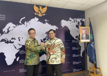 (Left to right) Task Executor Head of Bappebti Didid Noordiatmoko and Member of Indonesian Ombudsman, Yeka Hendra Fatika.