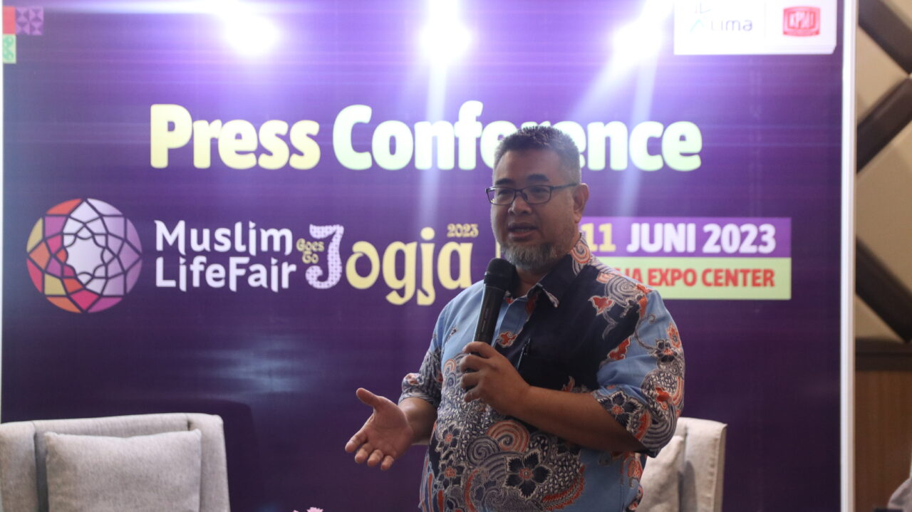 The Director of Lima Events Deddy Andu during Press Conference of Muslim Life Fair Jogja 2023