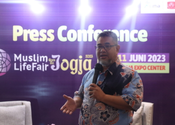 The Director of Lima Events Deddy Andu during Press Conference of Muslim Life Fair Jogja 2023