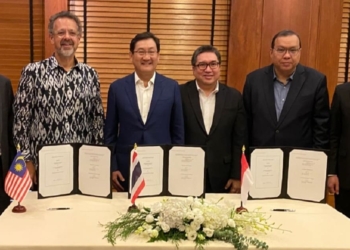 MoU signing by BEI, Bursa Malaysia, and SET on the sidelines of the 36th ASEAN Exchanges CEOs Meeting in Bangkok