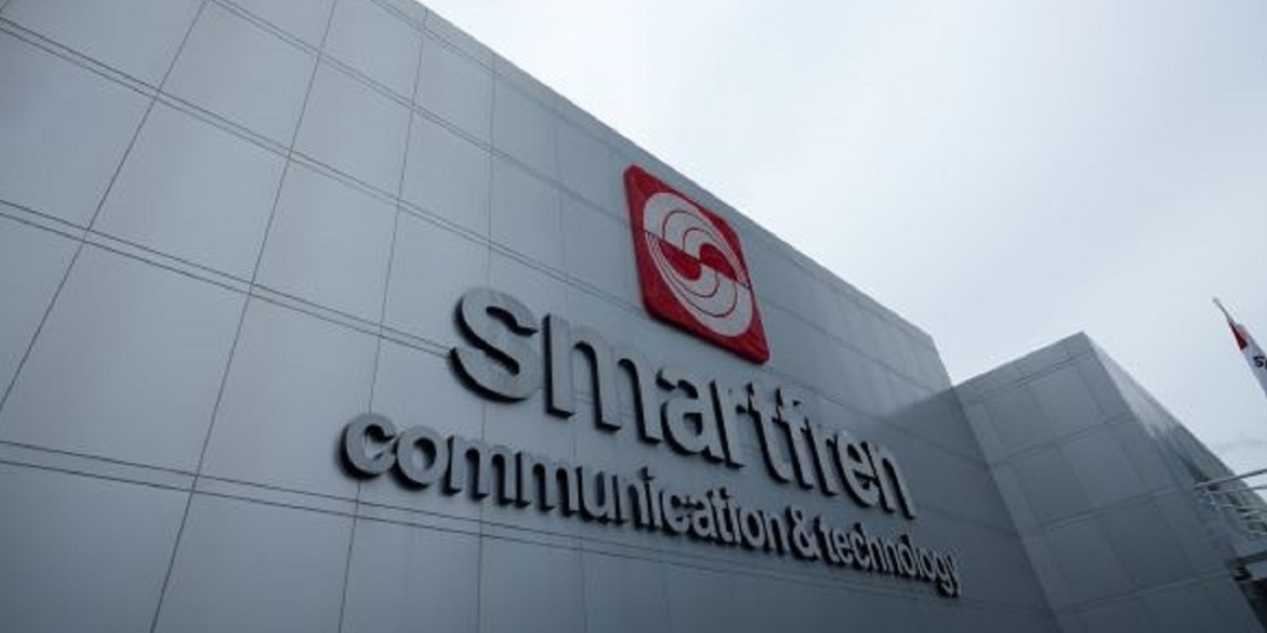 smartfren business and telkomsat provide starlink satellite-based connectivity