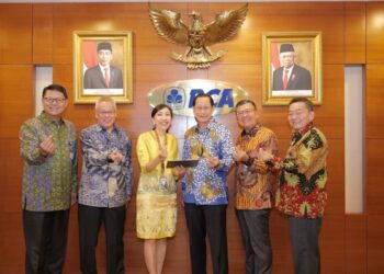 BCA net profit business news