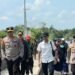 Chief of East Kalimantan Regional Police Inspector General Nanang Avianto inspected the preparations to welcome President Joko Widodo in West Kutai. Image: West Kutai Regency Secretariat business news