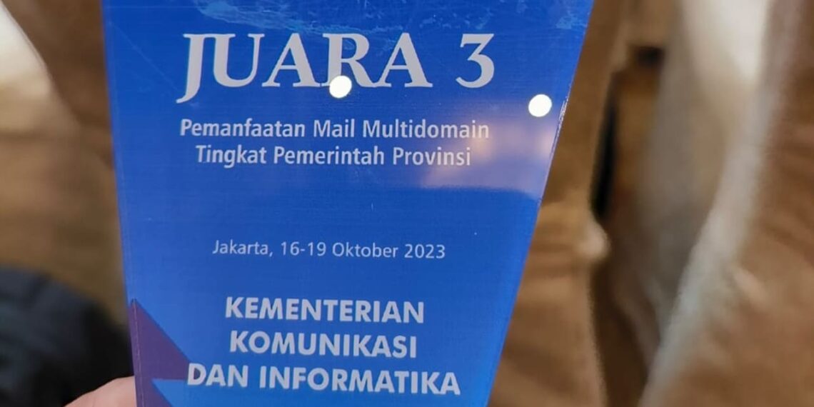 Kominfo award given to Southeast Sulawesi business news