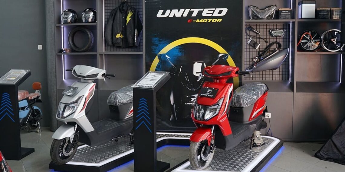 United E-Motor will be distributed to Hypermart outlets throughout Indonesia. Image: United E-Motor business news