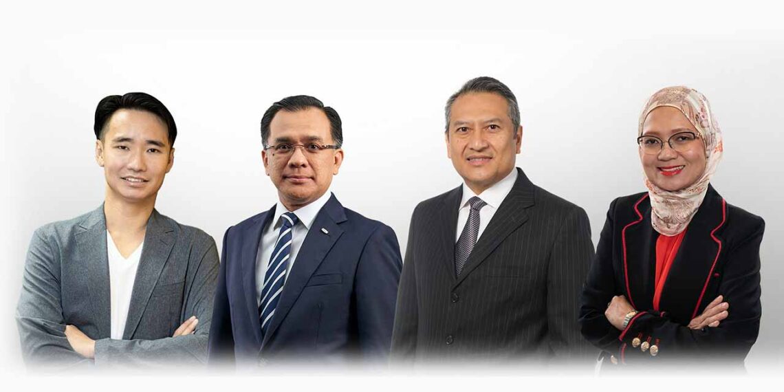 (L-R: Funding Societies Group CEO Kelvin Teo, CGC Malaysia Berhad CEO Datuk Mohd Zamree Mohd Ishak, Khazanah Nasional Managing Director Dato’ Amirul Feisal Wan Zahir, CGC Digital CEO Yushida Husin)