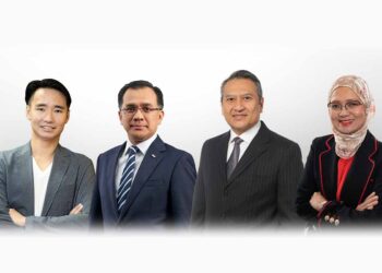 (L-R: Funding Societies Group CEO Kelvin Teo, CGC Malaysia Berhad CEO Datuk Mohd Zamree Mohd Ishak, Khazanah Nasional Managing Director Dato’ Amirul Feisal Wan Zahir, CGC Digital CEO Yushida Husin)