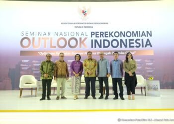 Indonesia's Finance Minister Sri Mulyani (Purple Batik) during The Indonesian Economic Outlook 2024