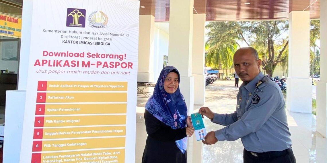 North Sumatera Immigration Office Socialize M-Paspor Application to Locals