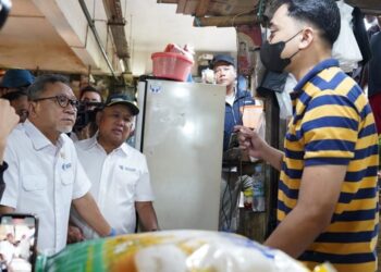 Trade Minister Zulkifli Hasan visited Klender Market (02/26). Credit: Trade MInistry PR