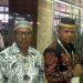 Kaimana Regent Freddy Thie (right). Credit: Tika