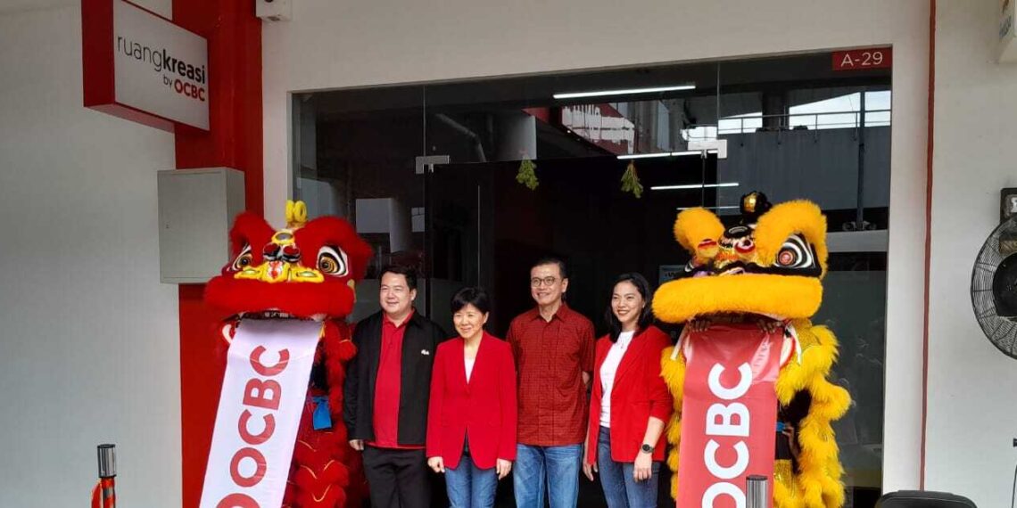 Inauguration of the OCBC Creative Hub Ruang Kreasi at the Cisauk Intermoda Modern Market, Tangerang Regency, Banten (03/01).
