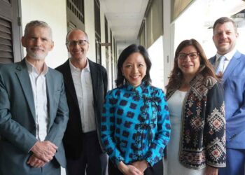 Left to Right: Dr. Benjamin Cashore and Prof. Kanti Prasad Bajpai from National University of Singapore; Elizabeth Yee, Deepali Khanna and Eric Arndt from The Rockefeller Foundation