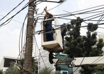 Illustration of irregular fiber optic cables. Credit: South Tangerang City Govt