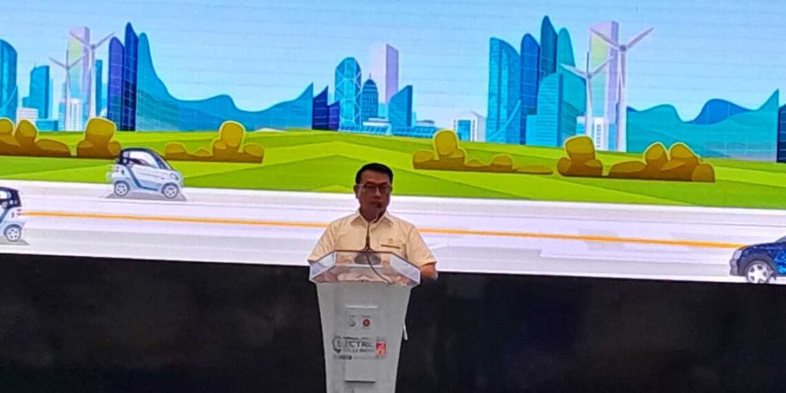 Moeldoko spoke about carbon trading at PEVS 2024 press conference. Credit: Haris
