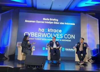 Marie Muhammad, Spentera Director of External Operations, and Royke Tobing, Spentera Cyber Intelligence Director at media briefing in Jakarta (04/25). Credit: Sinta