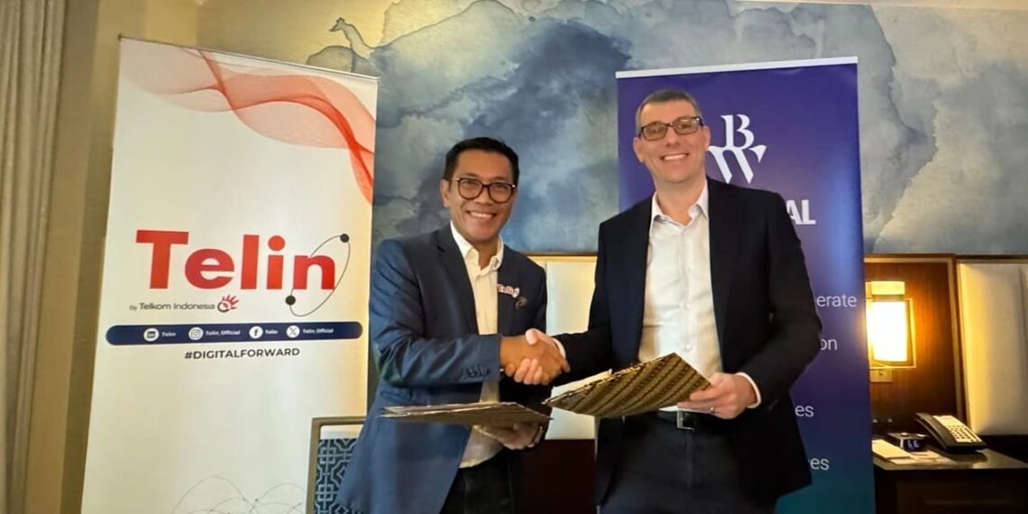 Budi Satria Dharma Purba, Telin CEO (left) and Ludovic Hutier, BW Digital CEO, signed MoU on the development of the Hawaiki Nui 1 submarine cable communication system. Credit: Telin