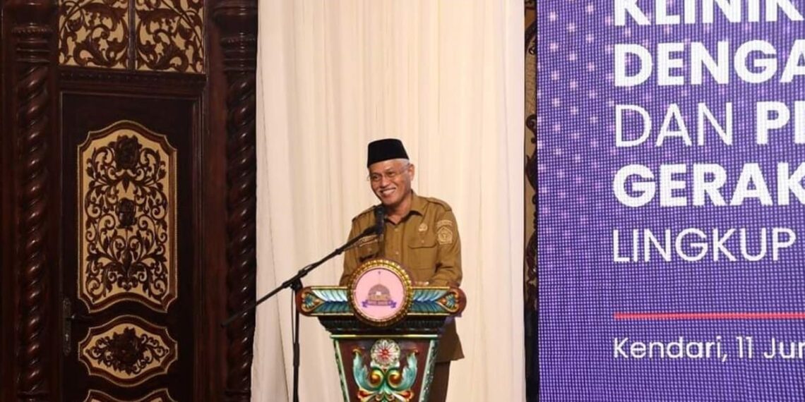 Regional Secretary of Southeast Sulawesi Provincial Government Asrun Lio at the launch of the Innovation Clinic in Kendari (06/11). Credit: Southeast Sulawesi PPID