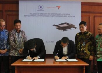 Dirgantara Indonesia and Intercrus Aero Indonesia MoU signing in Bandung (06/12). Credit: Dirgantara Indonesia