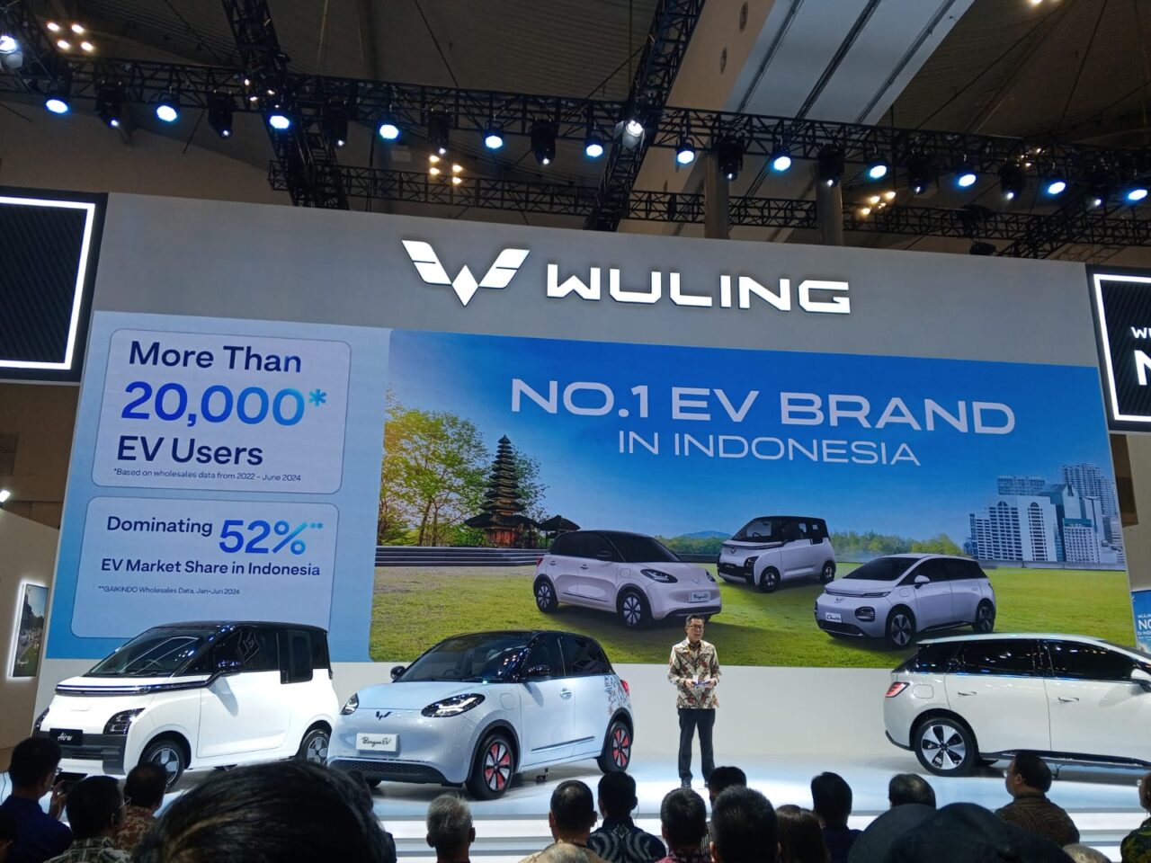 Arif Pramadana, Vice President of Wulling Motors in Wulling press conference at the 2024 GIIAS. (Credit: Wulan)