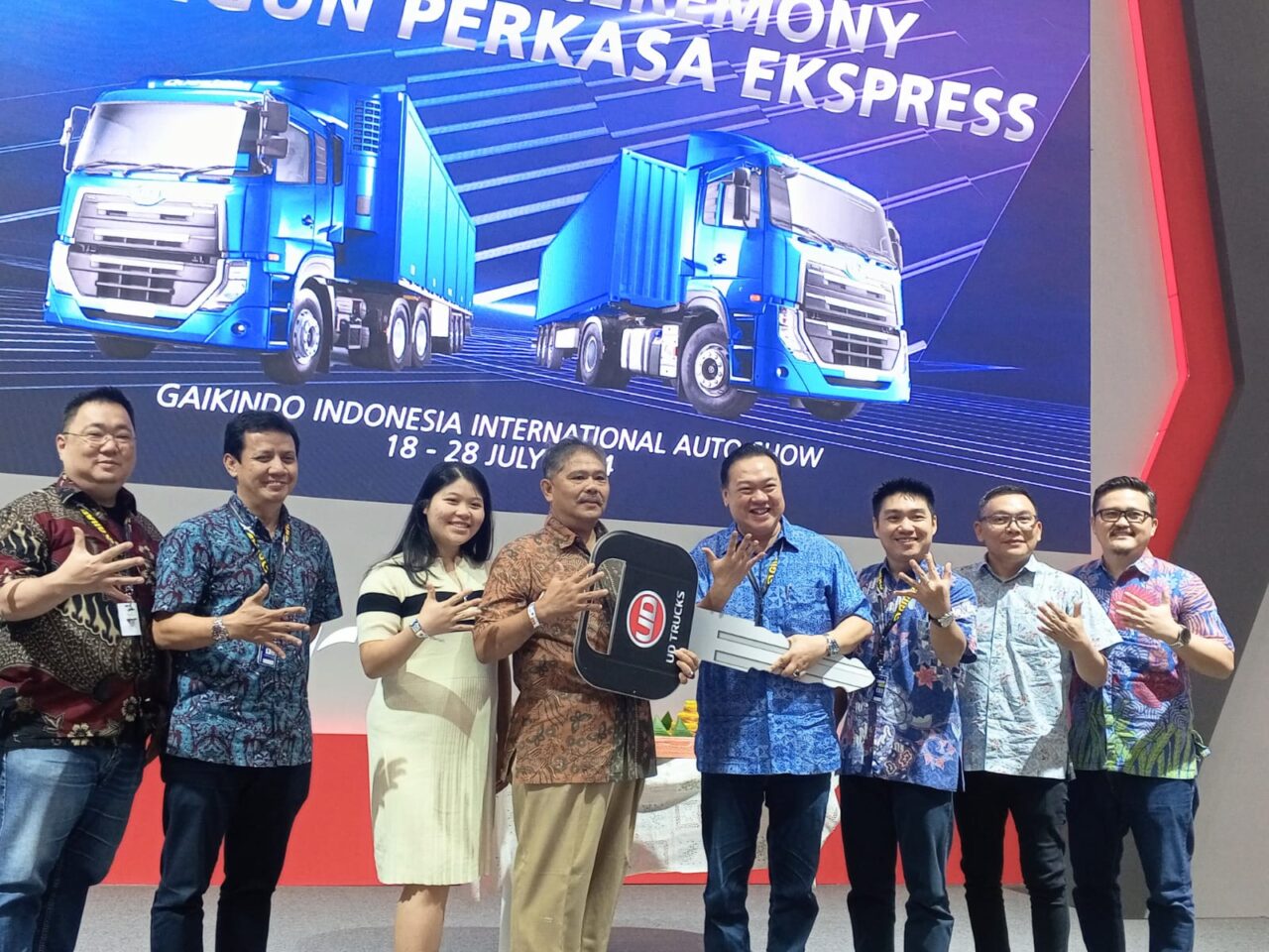 UD Trucks hand over 50 units to PT Bangun Perkasa Express. (Credit: Wulan)
