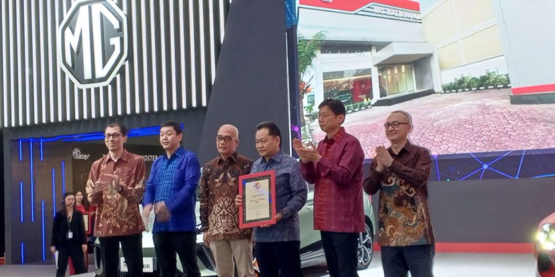 MG Motor Indonesia introduces new 11 branches during the 2024 GIIAS. (Credit: Wulan)