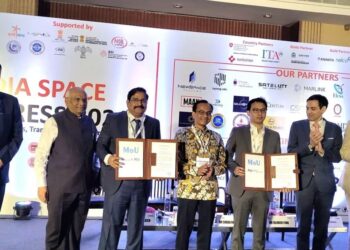 PSN and Elena Geo Tech representatives signed an MoU at the India Space New Congress in New Delhi, India. Credit: PSN