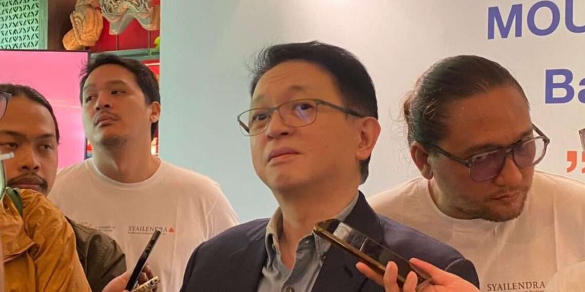Darmadi Sutanto, Deputy President Director of Bank BTPN, talked about blocking accounts suspected of online gambling. Credit: BTPN