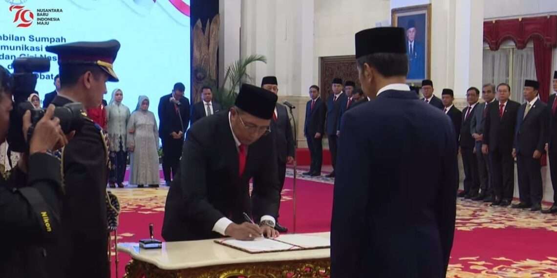 Dadan Hindayana is appointed as the Head of National Nutrition Agency. Credit: BPMI Setpres