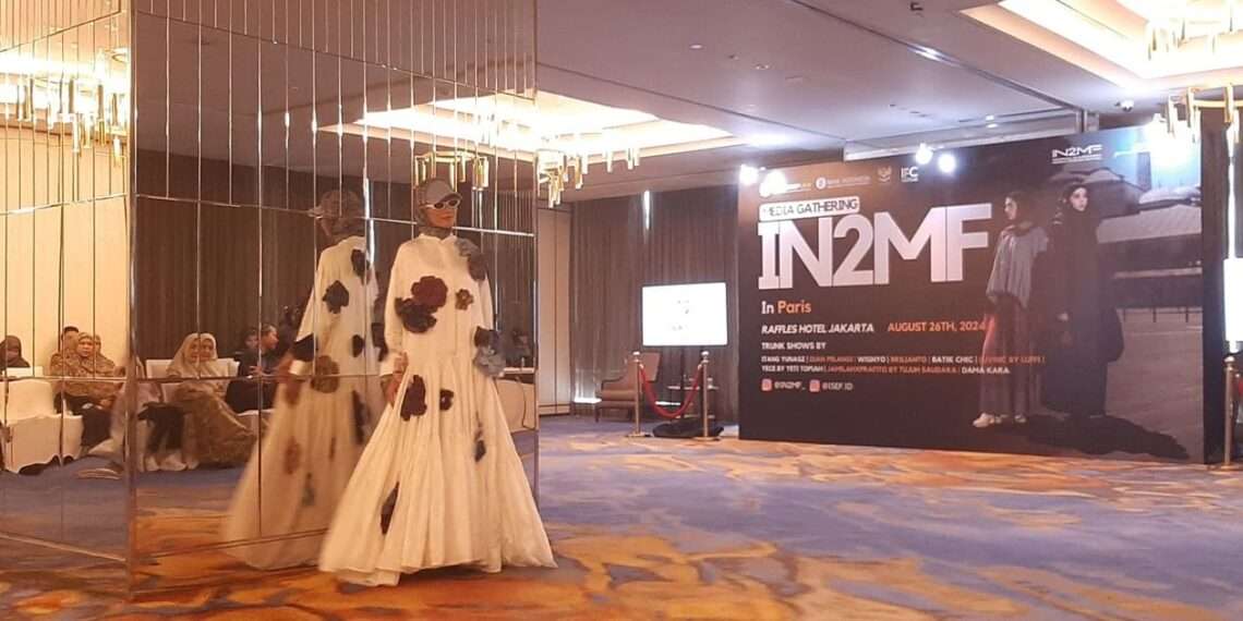 Dian Pelangi collection at IN2MF in Paris 2024 press conference (08/26). Credit: Sinta