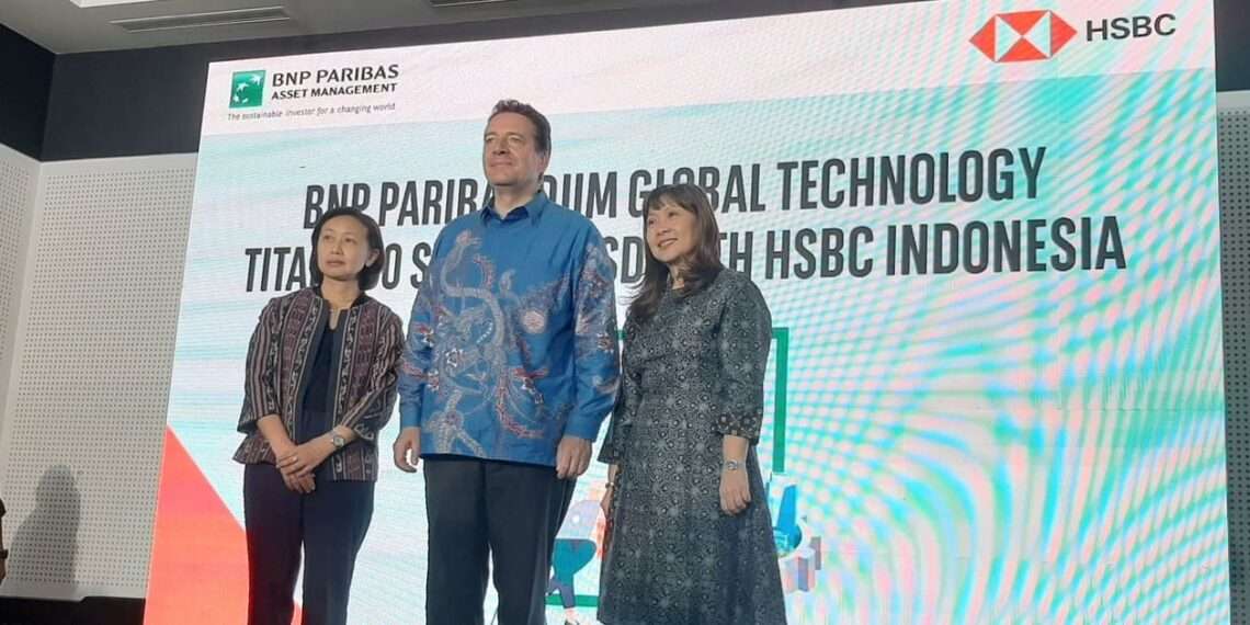 From left: Maya Kamdani, Francois de Maricourt, and Lanny Hendra at the BNPP Global Tech Titans mutual fund launch in Jakarta (08/13). Credit: Sinta