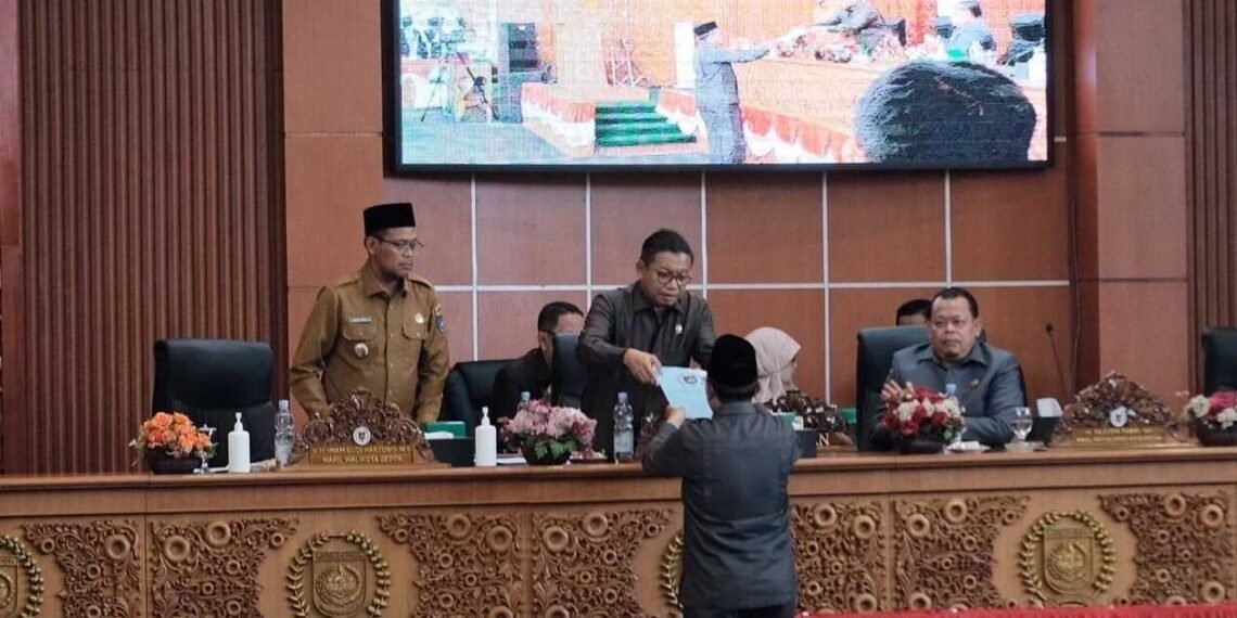 Commission C of the Depok City Council has provided city recommendations during a plenary meeting (09/03). Credit: Haris