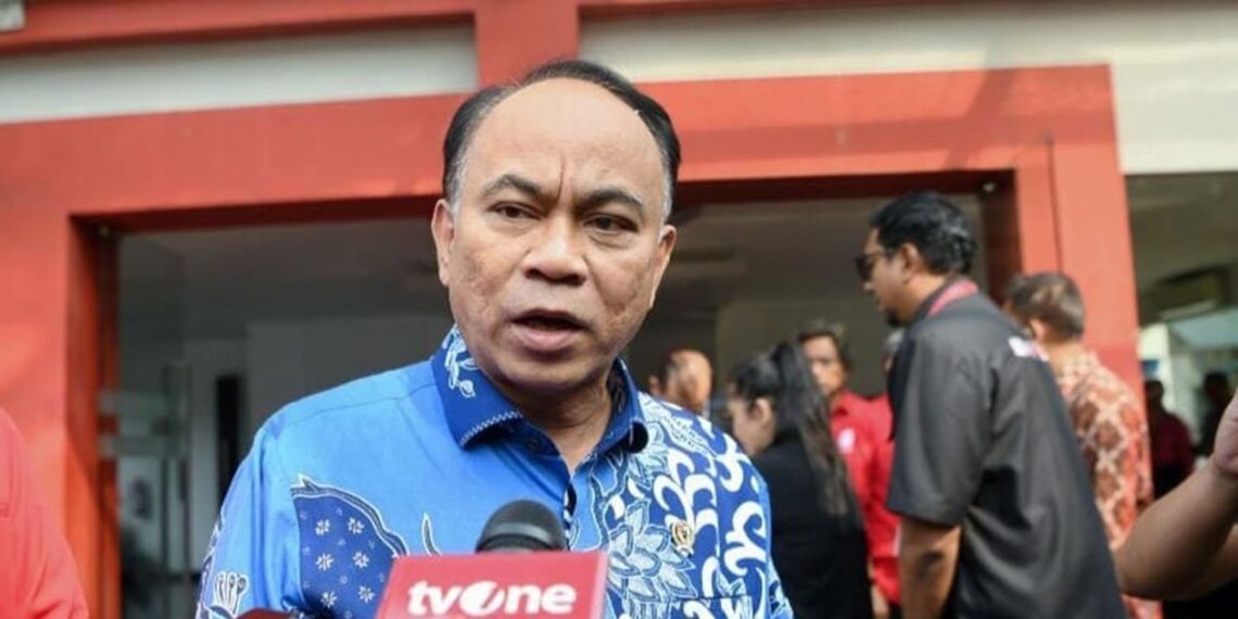 Minister Budi Arie Setiadi said that online gambling reduces purchasing power, which weakens economic foundation. Credit: Kominfo
