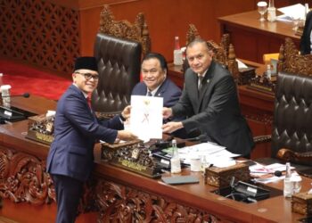 Minister of Administrative and Bureaucratic Reform (PANRB) Abdullah Azwar Anas talked about the Presidential Advisory Council Bill. Credit: PANRB PR