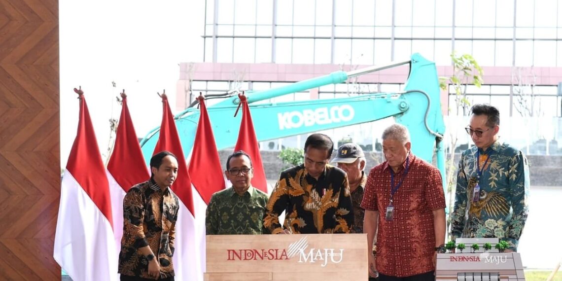 President Jokowi inaugurated Swissotel Nusantara. Credit: BPMI Setpres