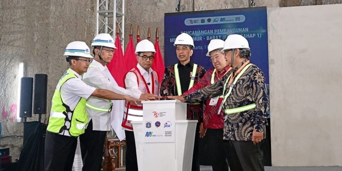 President Jokowi launched construction of Jakarta MRT East-West Line Phase 1 Stage 1. Credit: BPMI Setpres