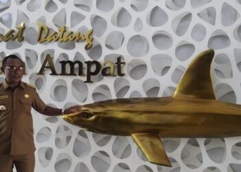 Raja Ampat Regent Abdul Faris Umlati (AFU) inaugurated Waisai Port Passenger Terminal (09/17). Credit: Raja Ampat Regency Govt
