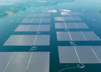 Floating solar PV on the surface of a reservoir. Credit: Ministry of ESDM