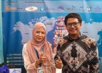 Susi, Sales at HMS (left), and Ahmad Baihaki, Marketing Supervisor at HMS attended Trade Expo Indonesia (TEI) 2024. Credit: Haris