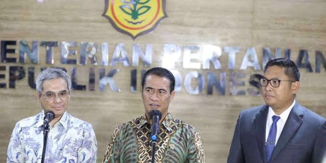 Minister of Agriculture Andi Amran Sulaiman talked about digitalization and modernization of agriculture. Credit: Haris