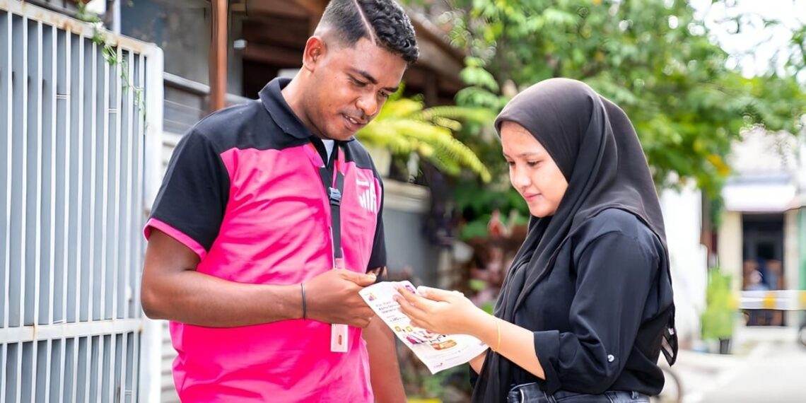 Illustration of Indonesia HiFi service to a costumer. Credit IOH